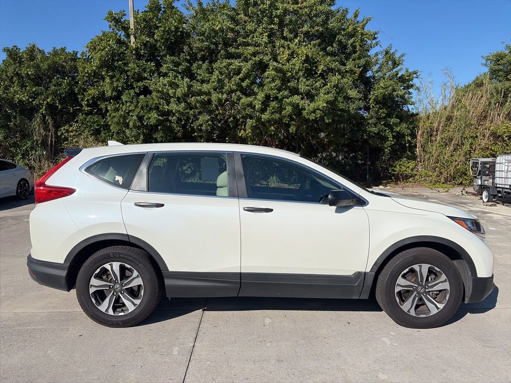 Used 2017 Honda CR-V LX image 2