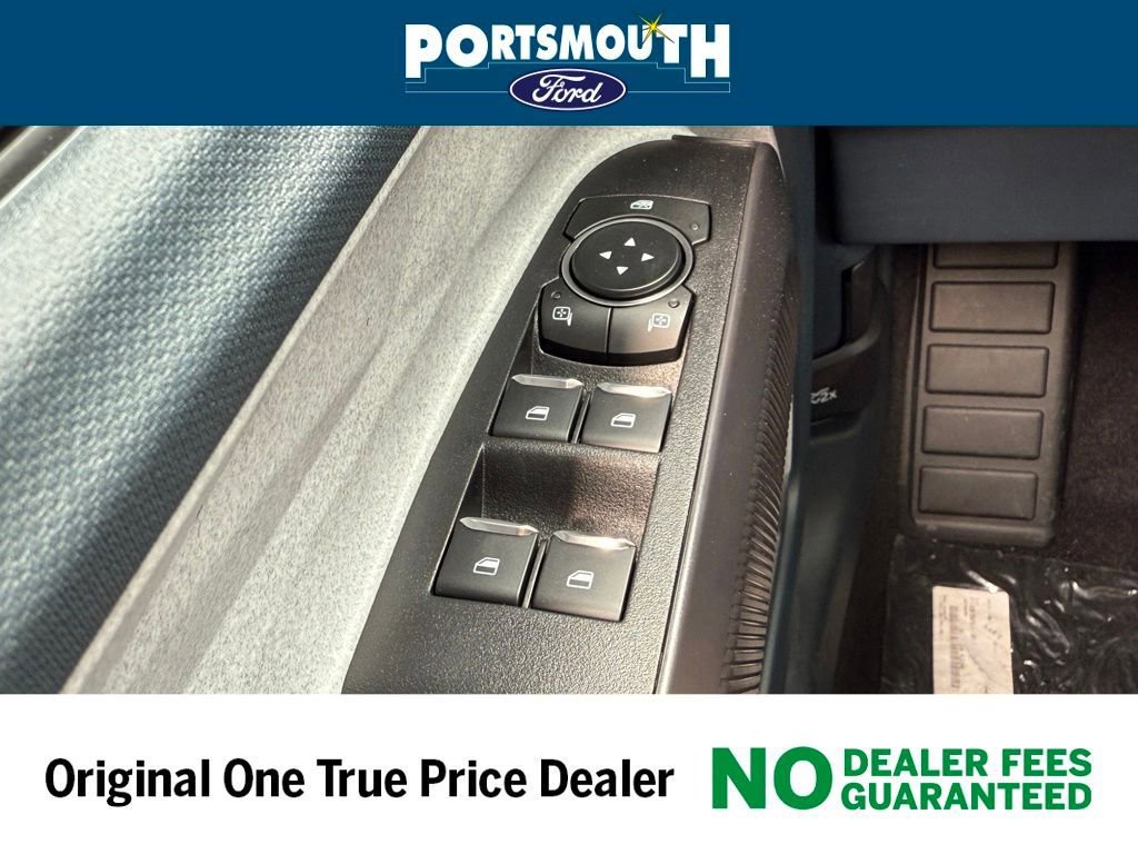 New 2025 Ford Maverick XLT w/ XLT Luxury Package AWD/4WD image 29