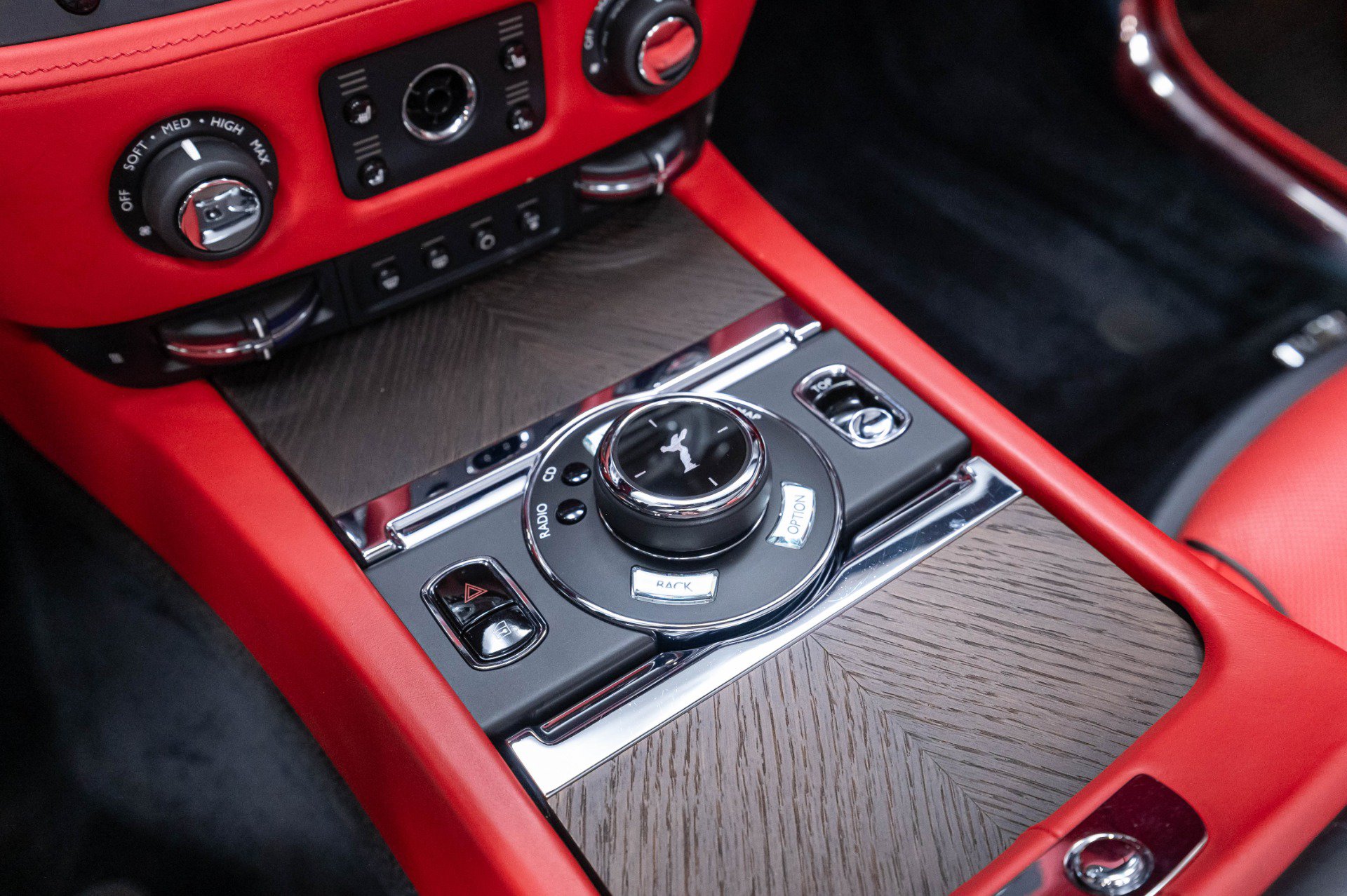 Used 2017 Rolls-Royce Dawn RWD image 20