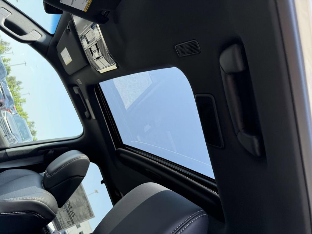 New 2025 Lexus LX 600 4WD w/ Luxury Package image 16