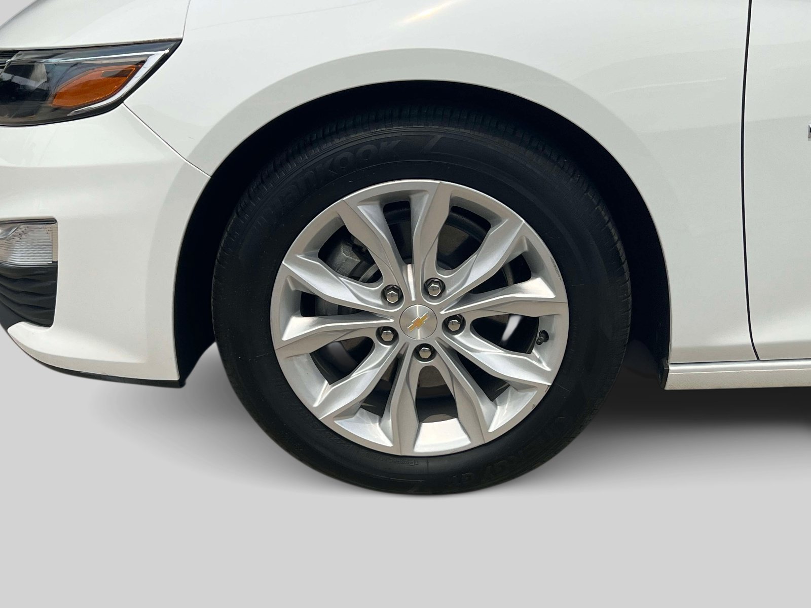 Used 2022 Chevrolet Malibu LT FWD image 9