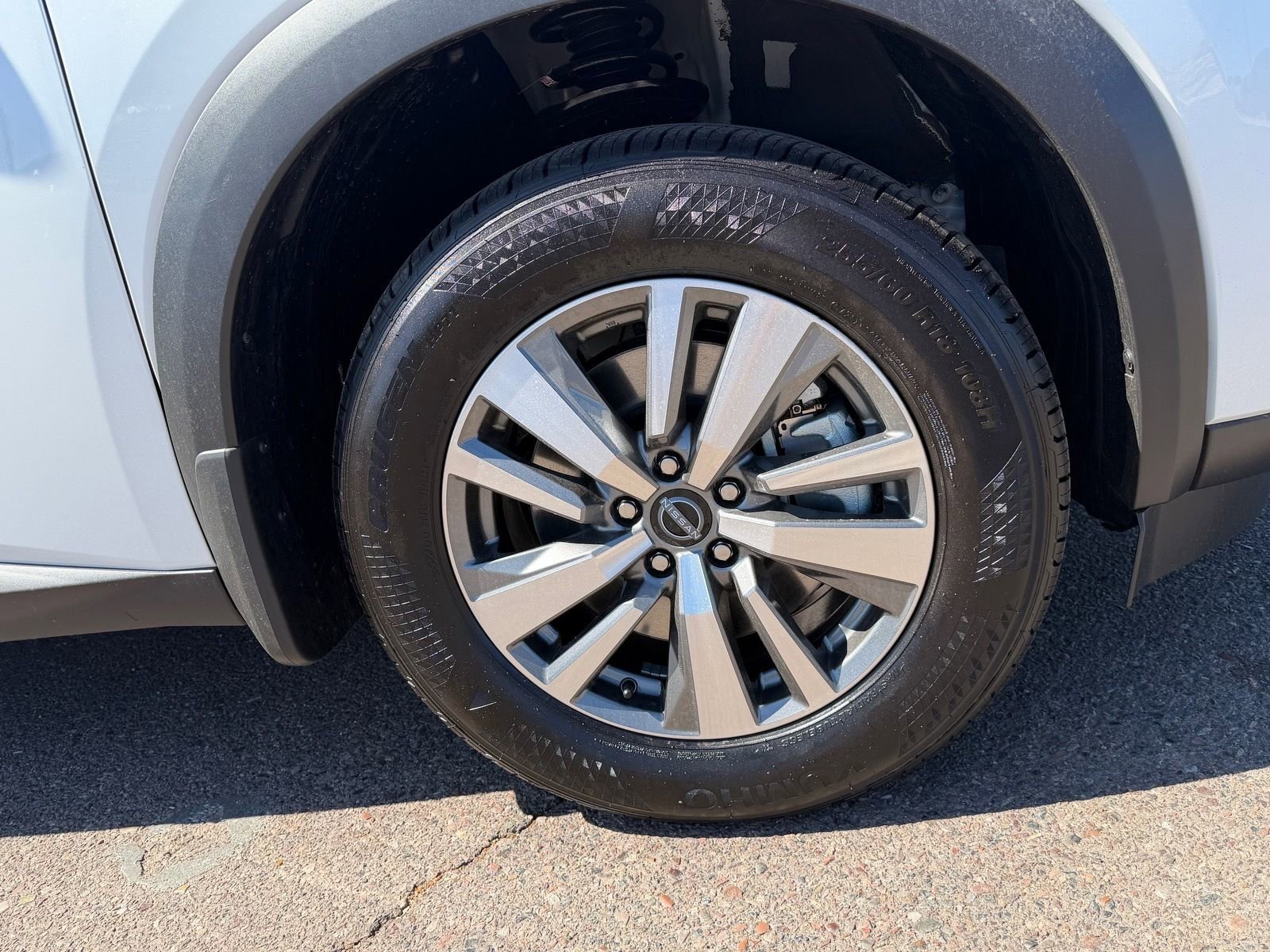 New 2026 Nissan Pathfinder SL AWD/4WD image 10