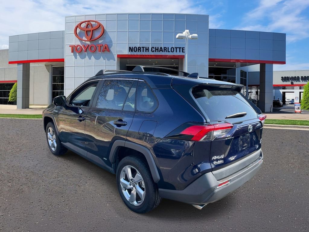 Used 2021 Toyota RAV4 XLE Premium image 8