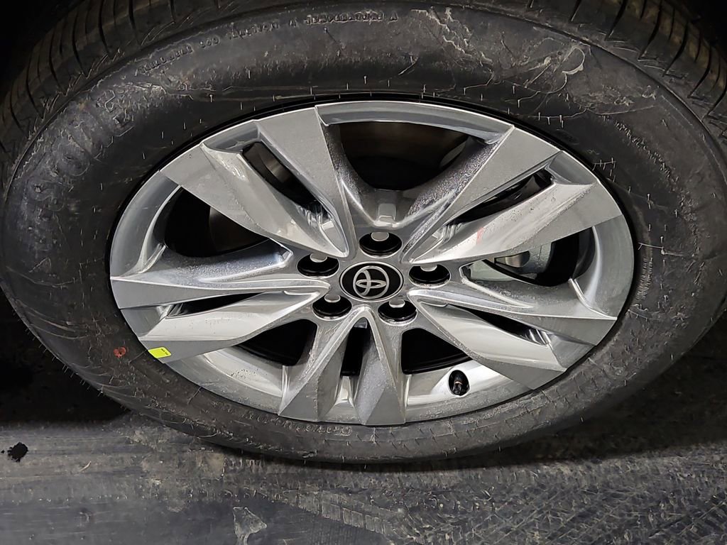 New 2026 Toyota Sienna XLE image 9