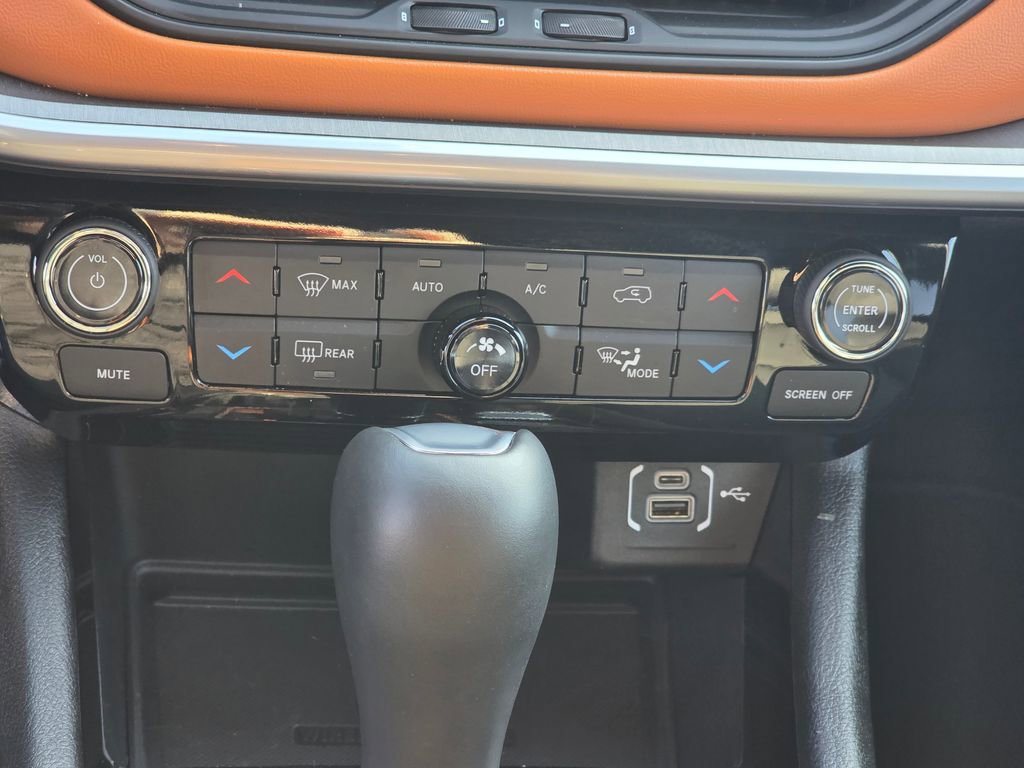 Used 2024 Jeep Compass Limited w/ Elite Group image 24