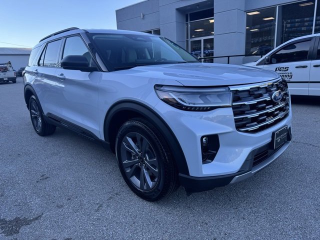 New 2026 Ford Explorer Active w/ Active Comfort Package image 2