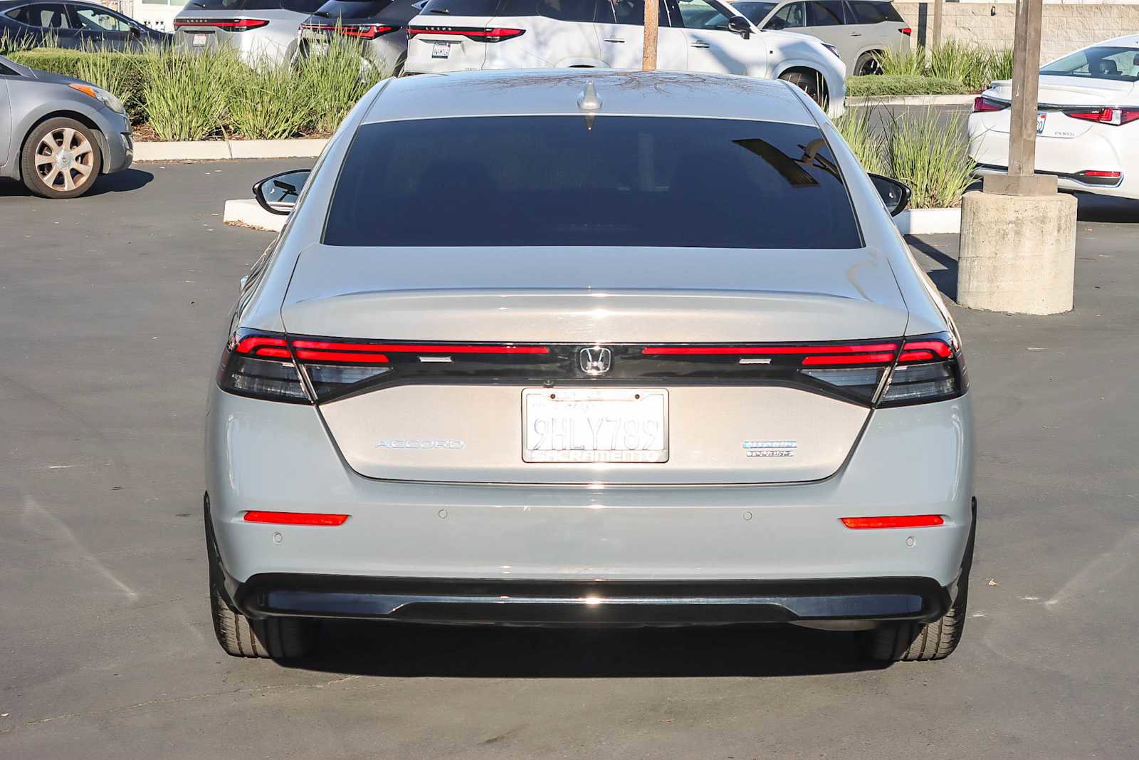 Used 2023 Honda Accord Touring image 3