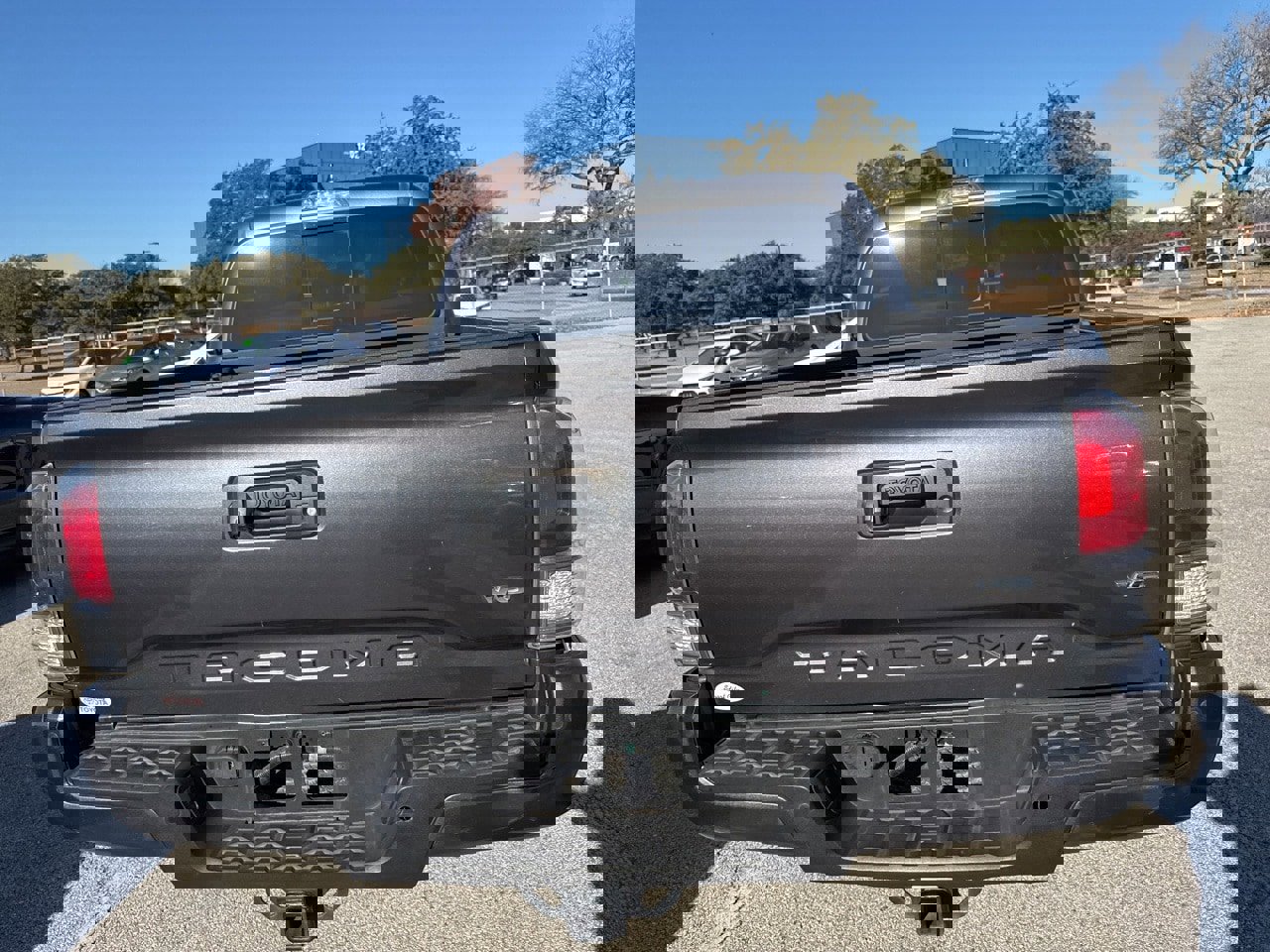 Used 2020 Toyota Tacoma TRD Sport image 6