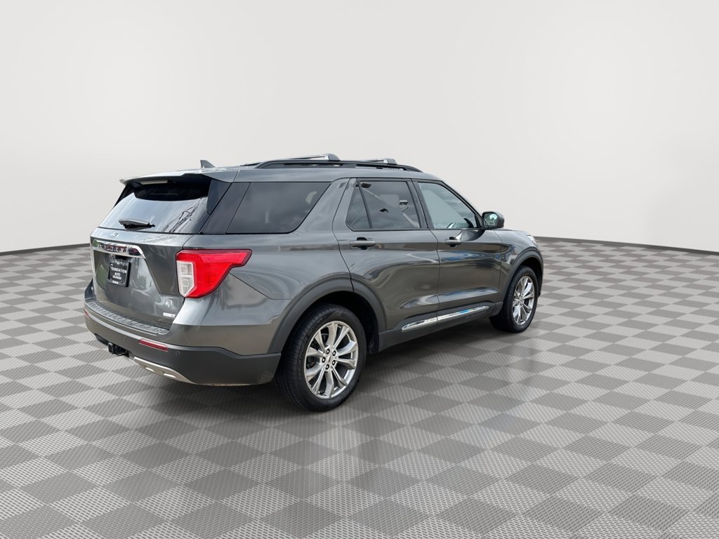 Used 2020 Ford Explorer XLT w/ Equipment Group 202A AWD/4WD image 12