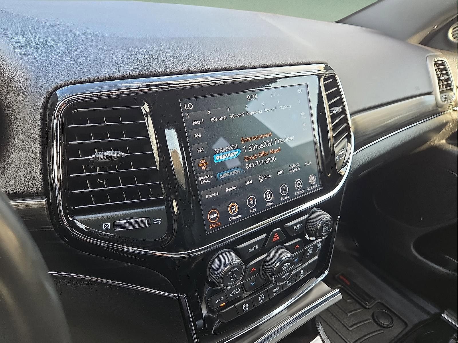 Used 2021 Jeep Grand Cherokee Limited AWD/4WD image 16