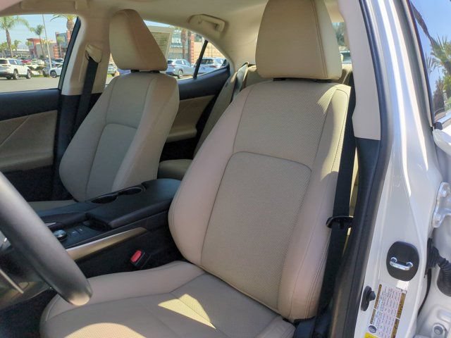 Used 2020 Lexus IS 300 w/ Navigation Package RWD image 11