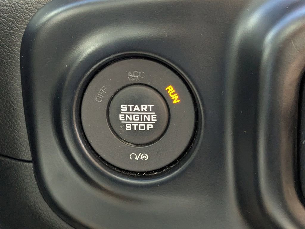 Used 2021 Jeep Wrangler Unlimited Sahara image 24