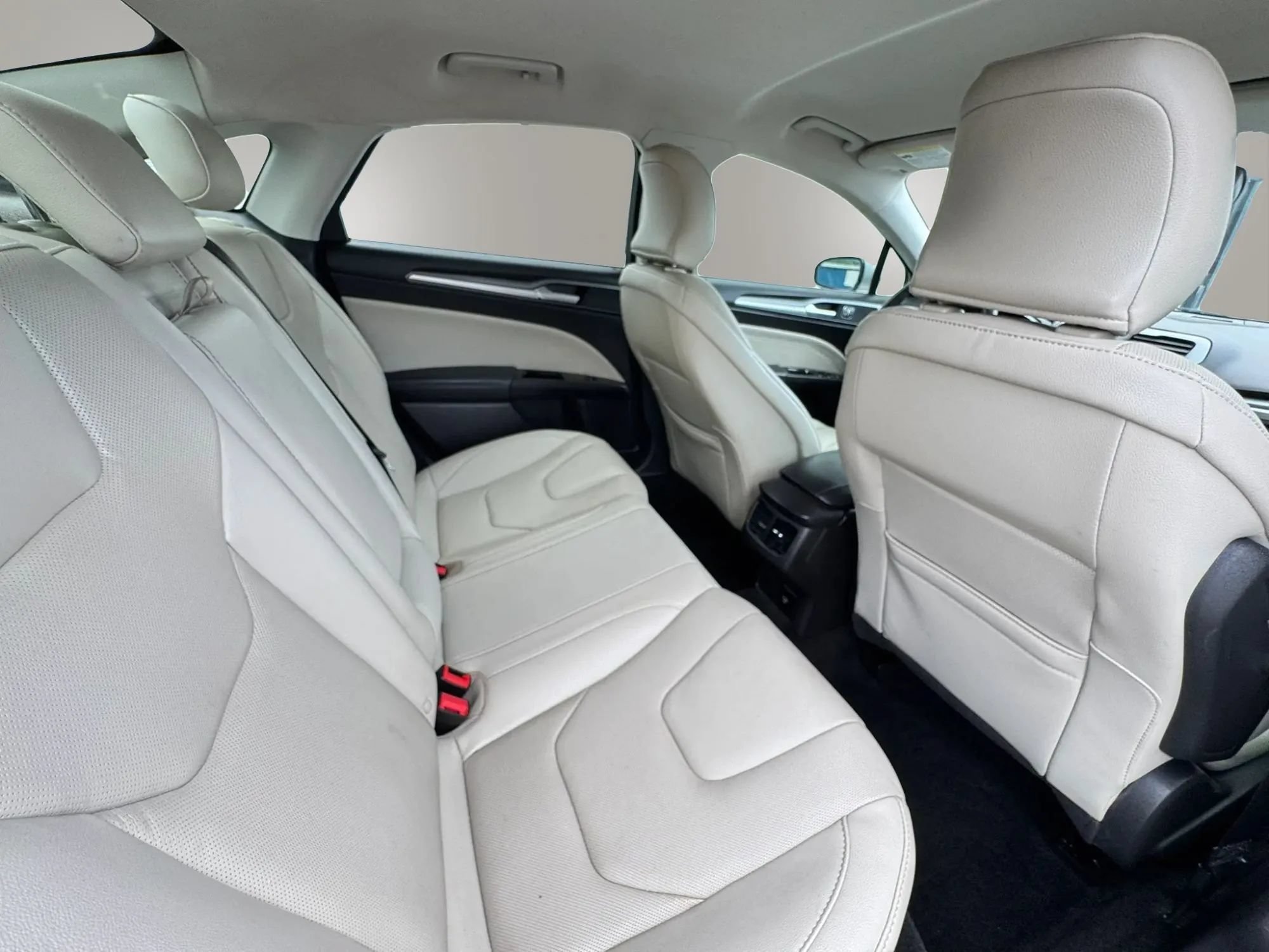 Used 2016 Ford Fusion Titanium FWD image 13