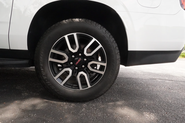 Used 2021 GMC Yukon XL AT4 AWD/4WD image 31