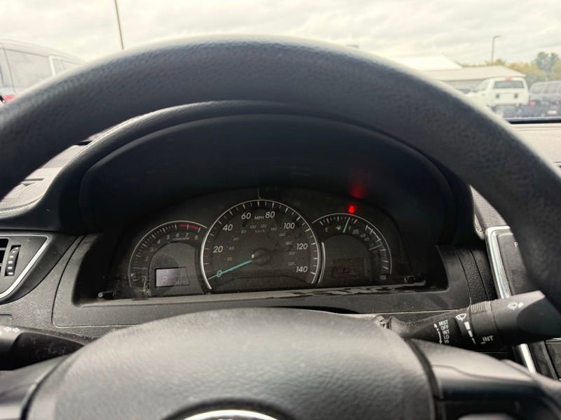 Used 2015 Toyota Camry LE FWD image 11