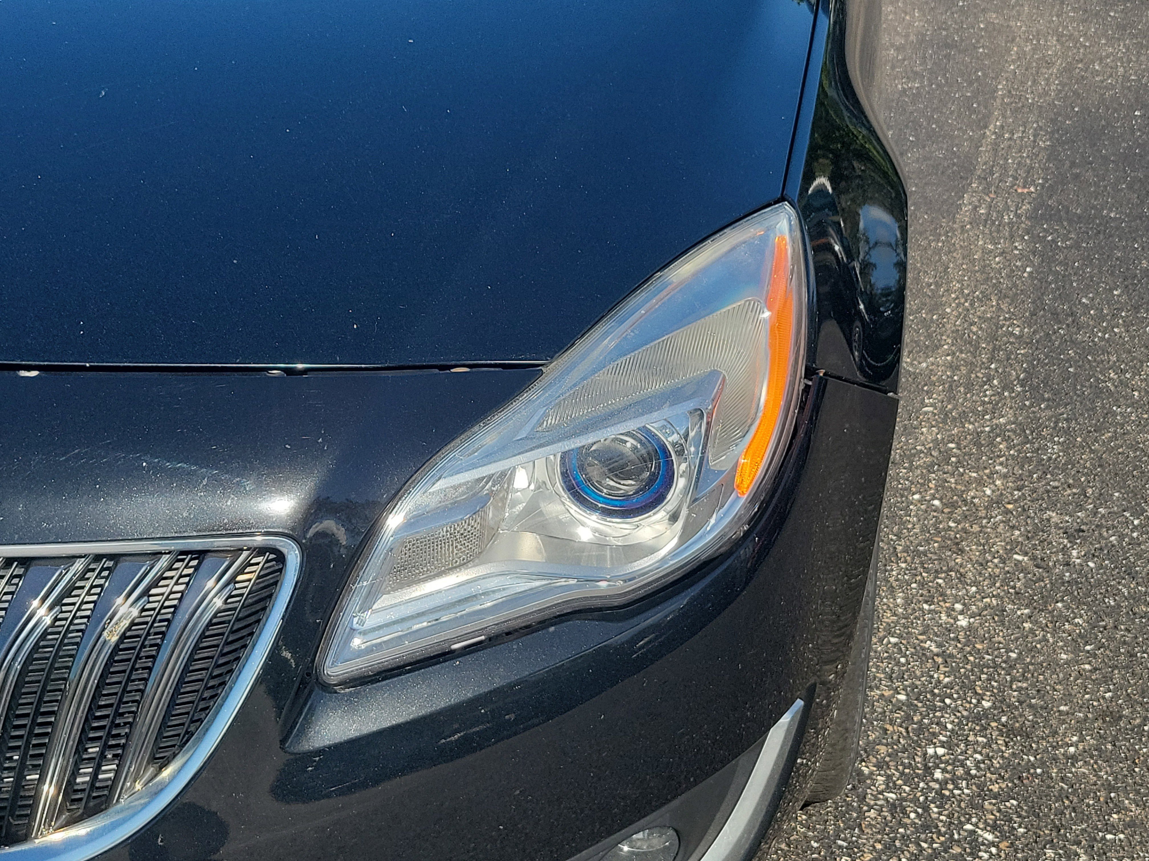 Used 2017 Buick Regal Sport Touring image 9