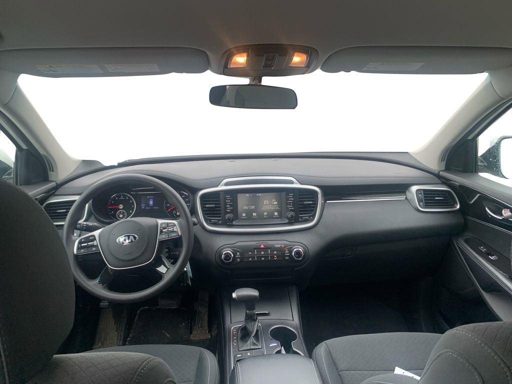 Used 2020 Kia Sorento LX image 16