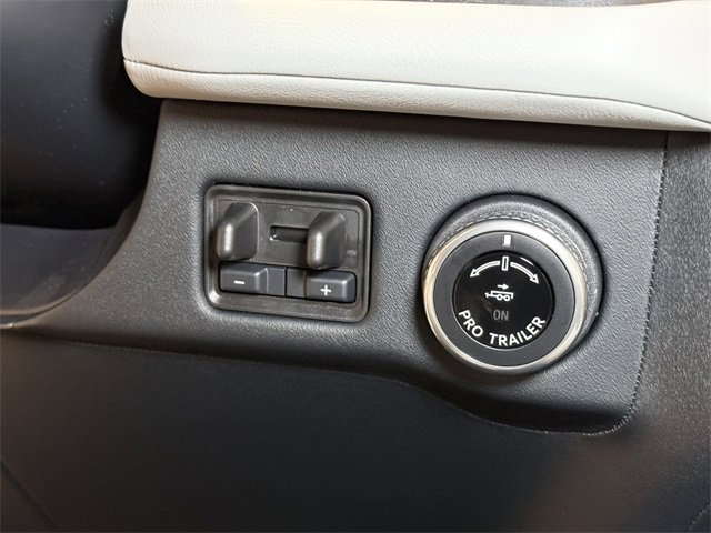 New 2026 Lincoln Navigator L Black Label image 43