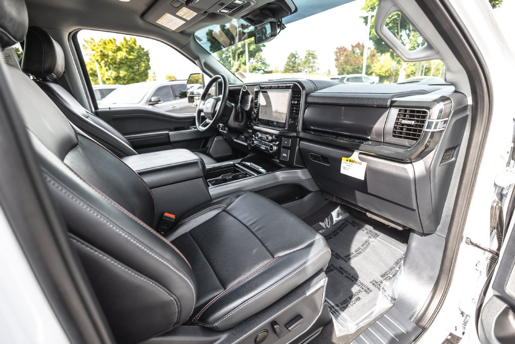 Used 2023 Ford F350 Lariat w/ Lariat Ultimate Package AWD/4WD image 27