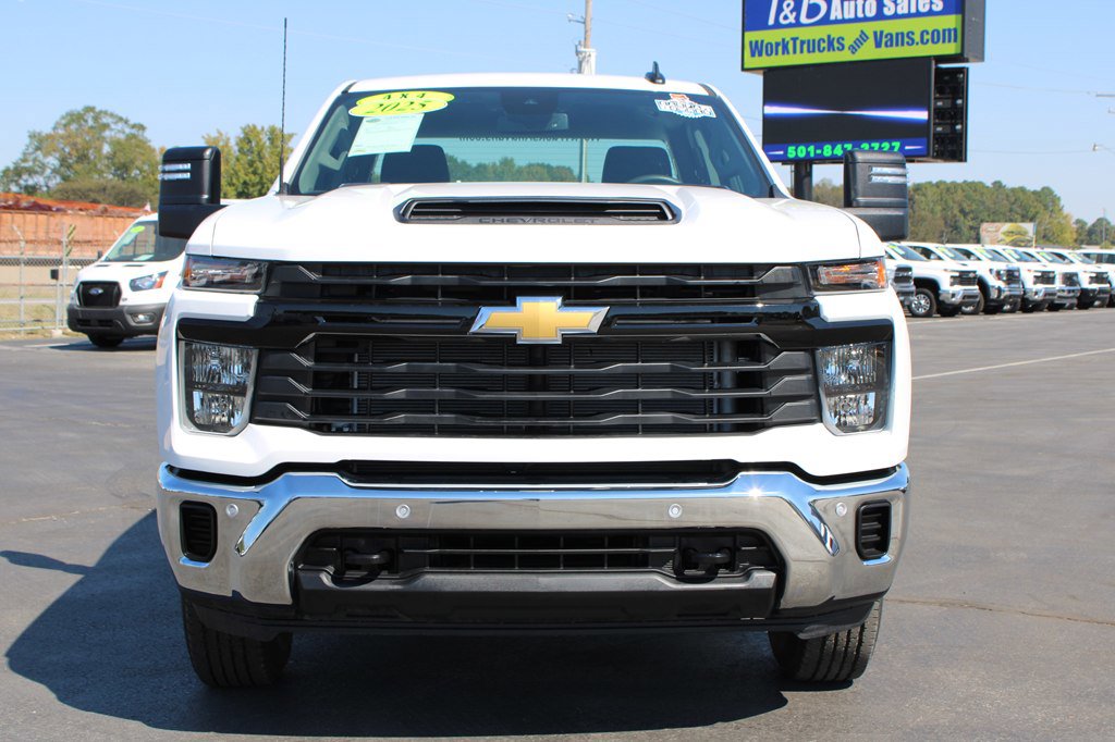 Used 2025 Chevrolet Silverado 2500 W/T w/ WT/CX Safety Package image 9