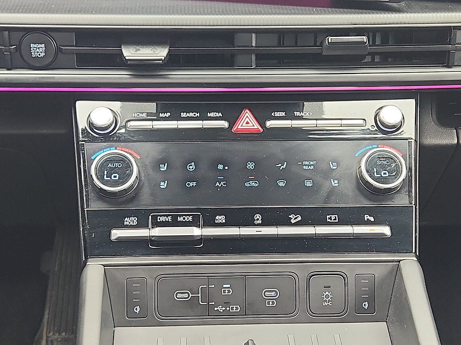 Certified 2025 Hyundai Santa Fe Calligraphy AWD/4WD image 18