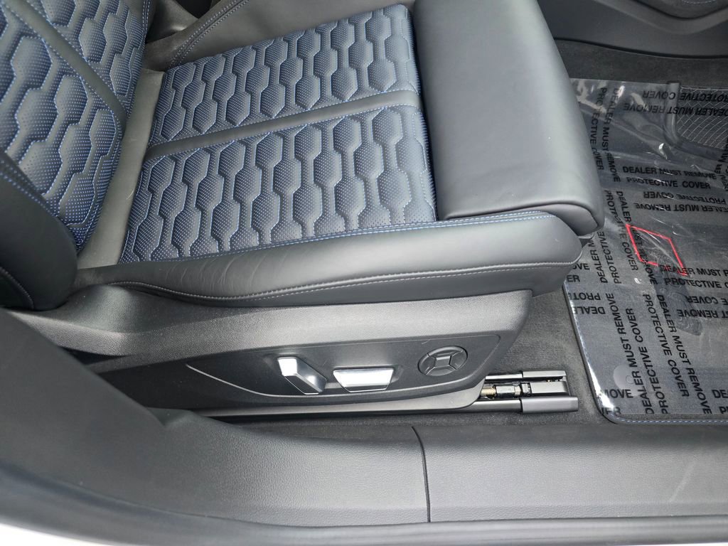 Used 2024 Audi RS 7 Performance image 28