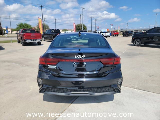 Used 2024 Kia Forte LXS FWD image 6