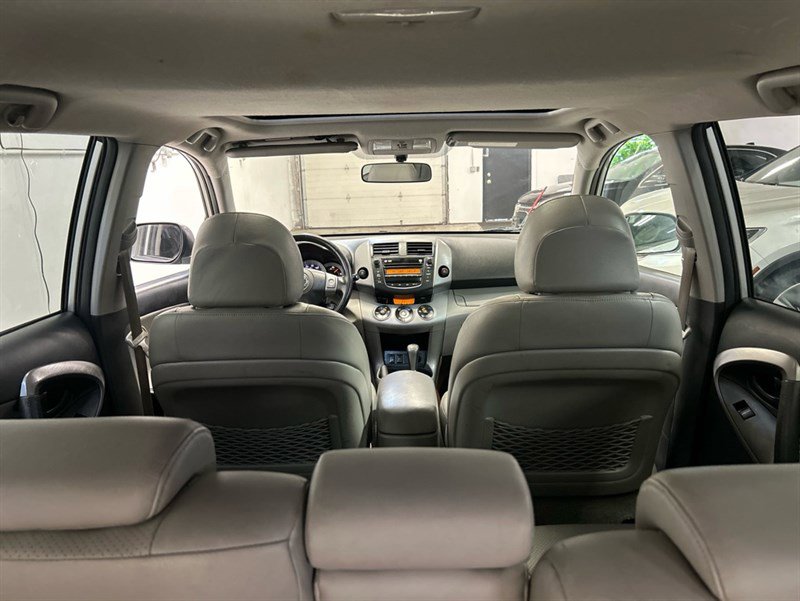 Used 2007 Toyota RAV4 Limited image 28