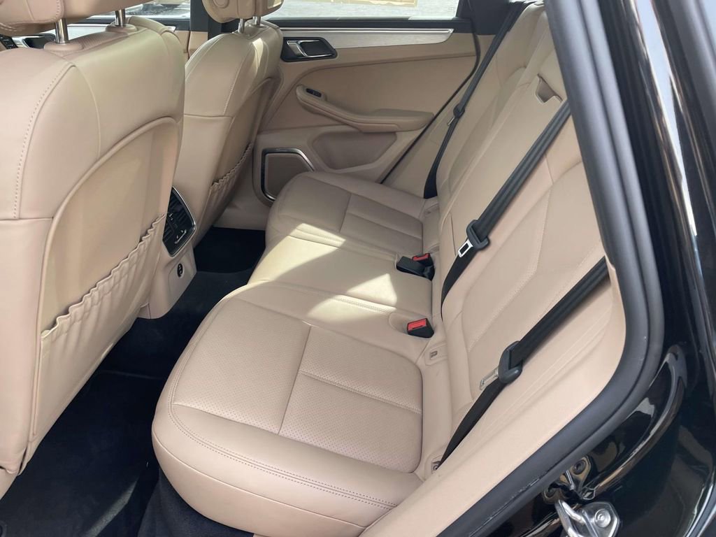 Used 2022 Porsche Macan S image 19