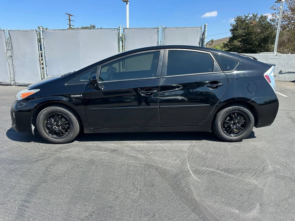 Used 2013 Toyota Prius Two FWD image 2