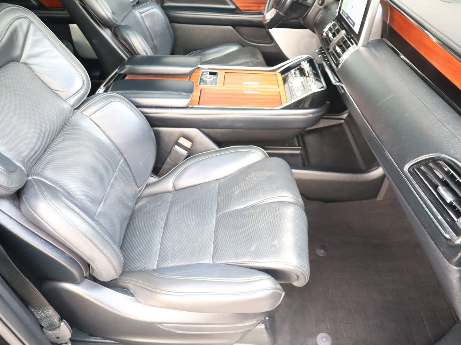 Used 2018 Lincoln Navigator Reserve w/ Technology Package AWD/4WD image 60