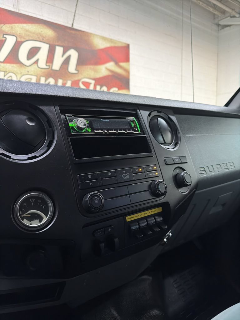 Used 2014 Ford F550 4x4 Crew Cab Super Duty image 28