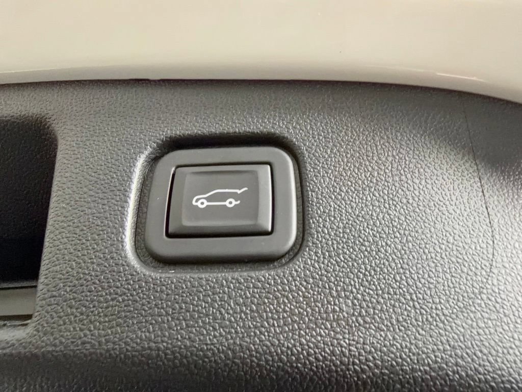 Used 2024 Chevrolet Blazer EV LT AWD/4WD image 29