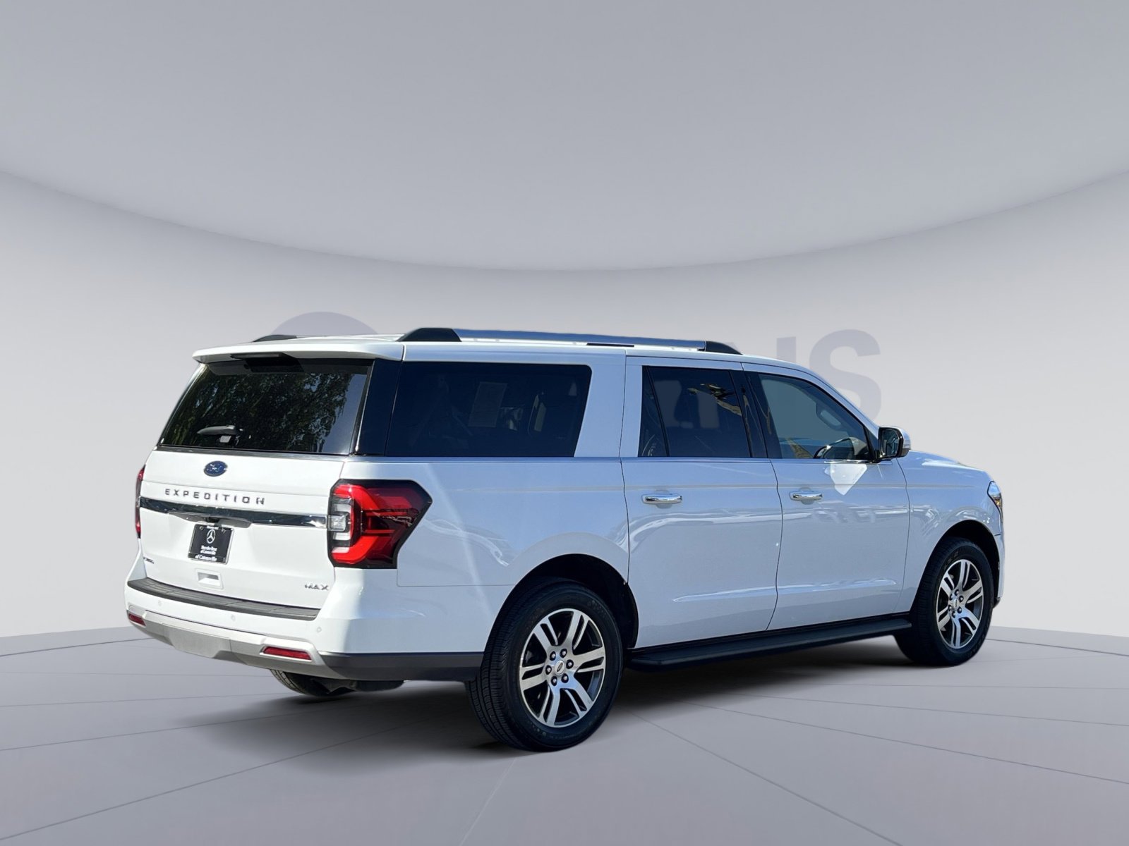 Used 2024 Ford Expedition Max Limited AWD/4WD image 5