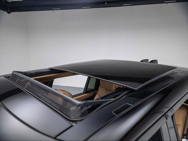 New 2026 Land Rover Range Rover Long Wheelbase Autobiography AWD/4WD image 11