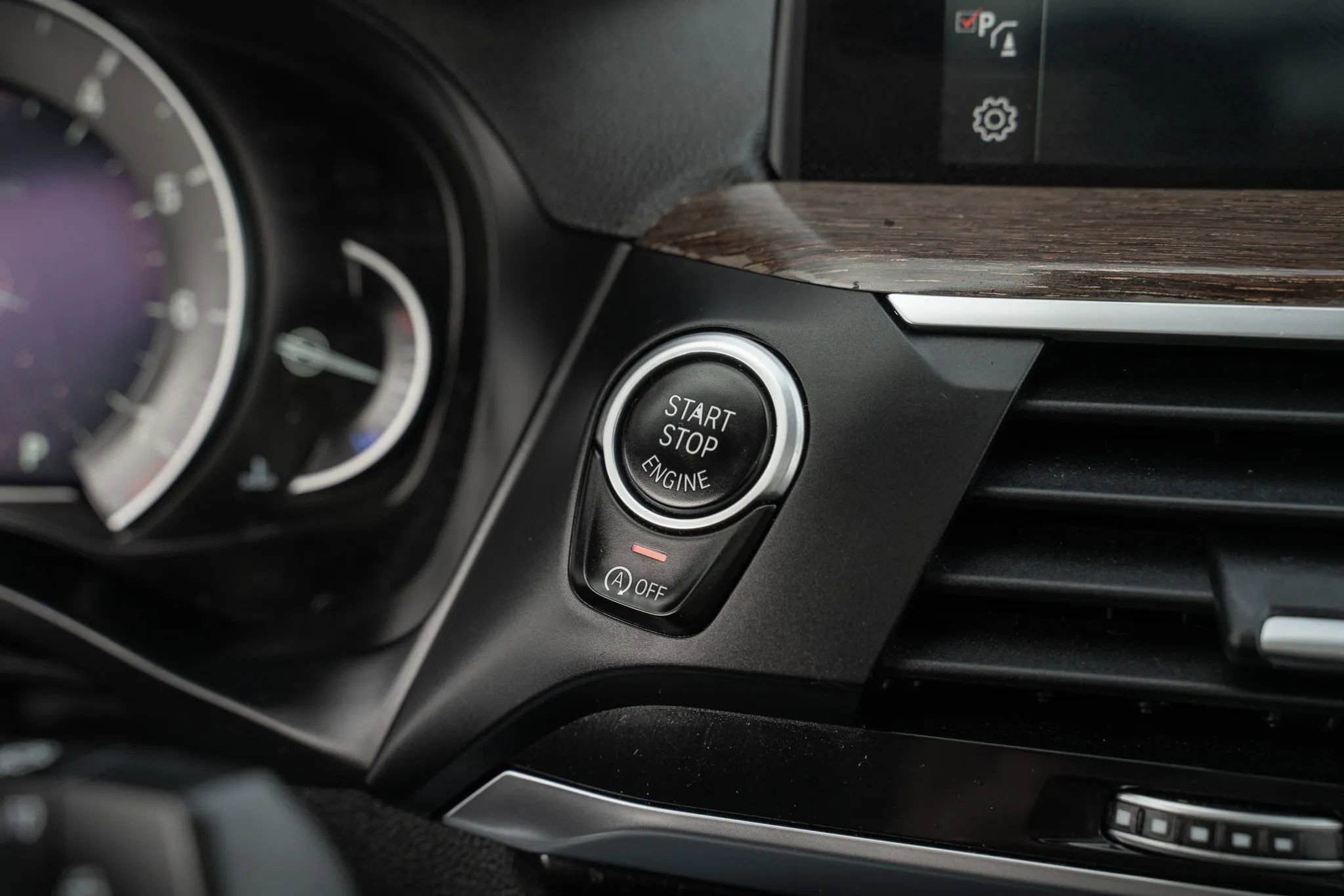 Used 2019 BMW X3 xDrive30i w/ Driving Assistance Package AWD/4WD image 26