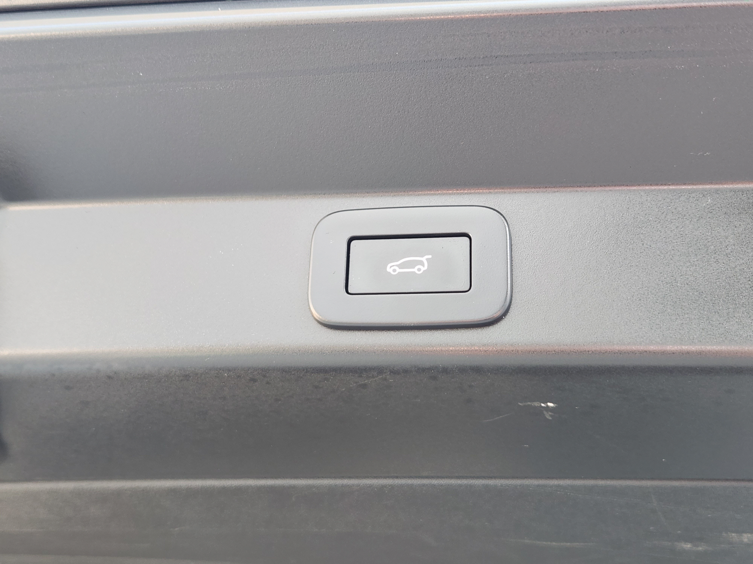 Certified 2025 Land Rover Range Rover Sport SE AWD/4WD image 34