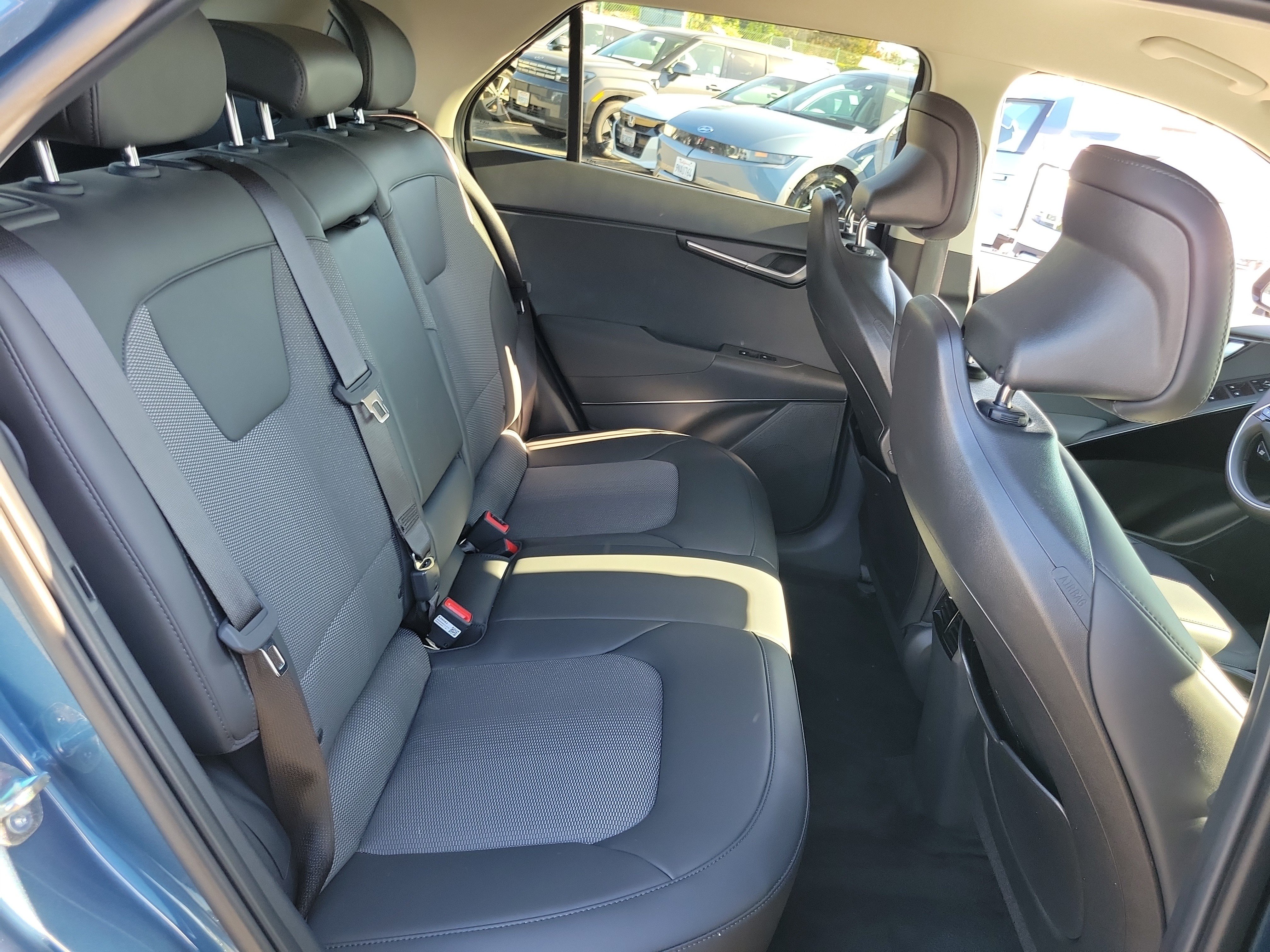 Used 2025 Kia Niro Wind w/ Wind Preserve Package FWD image 24