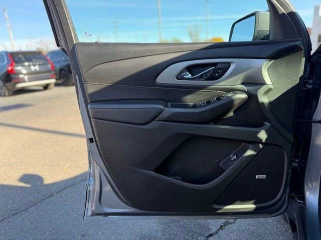 Used 2021 Chevrolet Traverse RS image 14