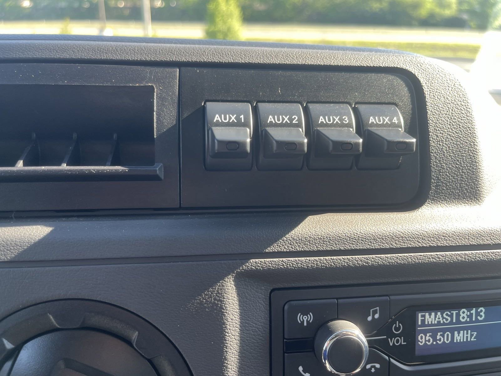 New 2024 Ford E-450 and Econoline 450 Super Duty w/ Power Windows & Locks Group image 28