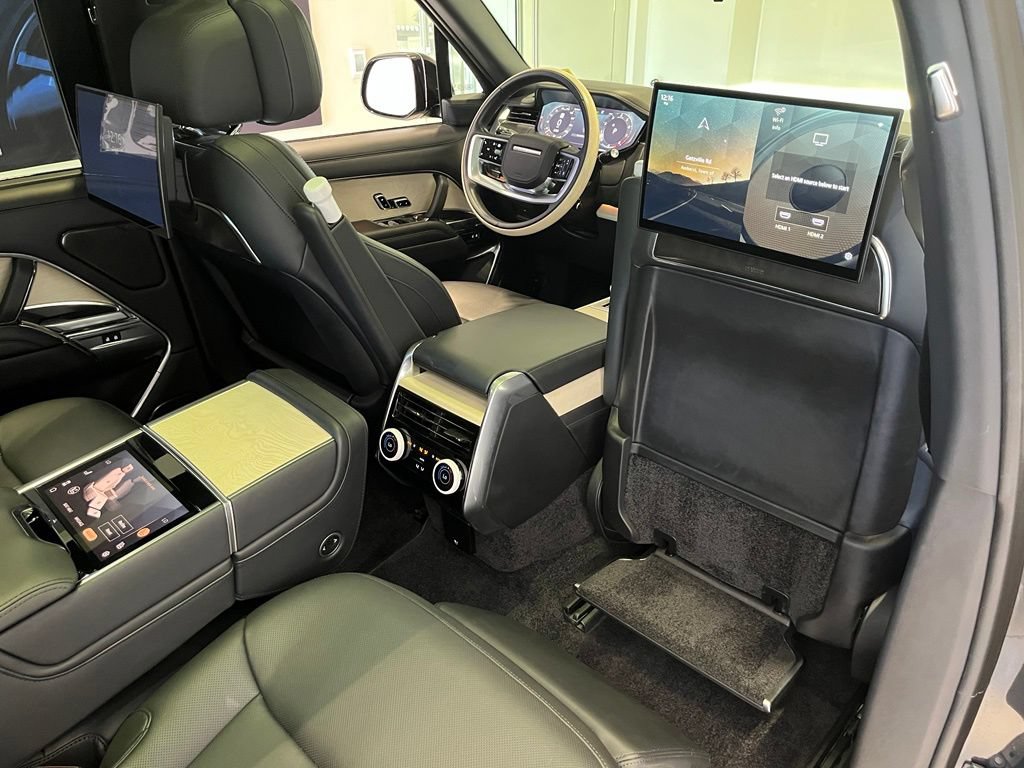Used 2024 Land Rover Range Rover SV AWD/4WD image 51