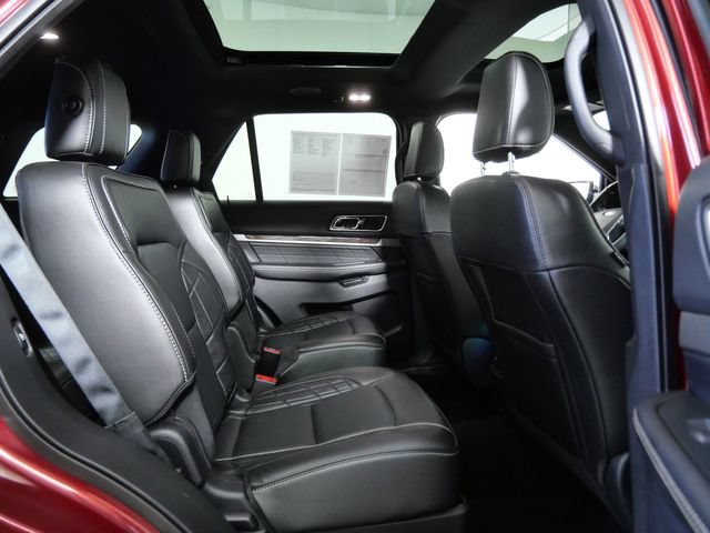 Certified 2018 Ford Explorer Platinum AWD/4WD image 12