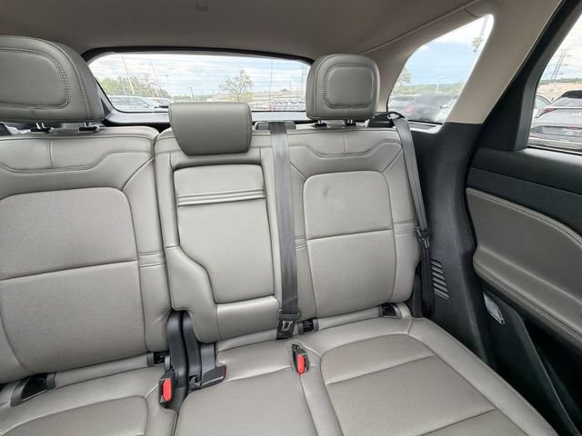 Used 2025 Lincoln Corsair Reserve w/ Towing Package AWD/4WD image 17