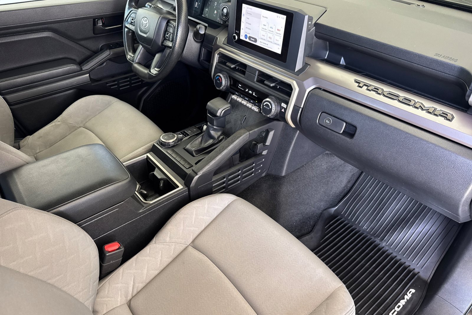 Used 2024 Toyota Tacoma SR5 AWD/4WD image 14