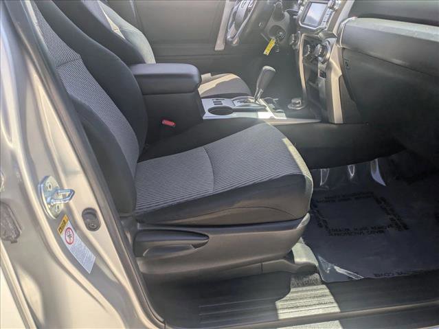 Used 2016 Toyota 4Runner SR5 AWD/4WD image 18