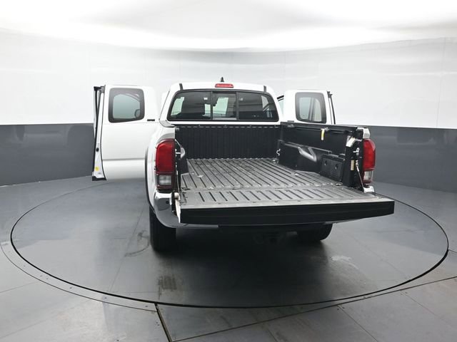Used 2023 Toyota Tacoma SR5 AWD/4WD image 47