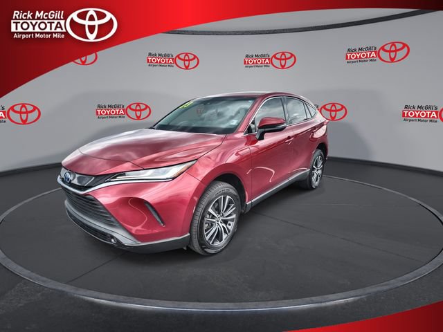 Used 2023 Toyota Venza LE AWD/4WD image 4