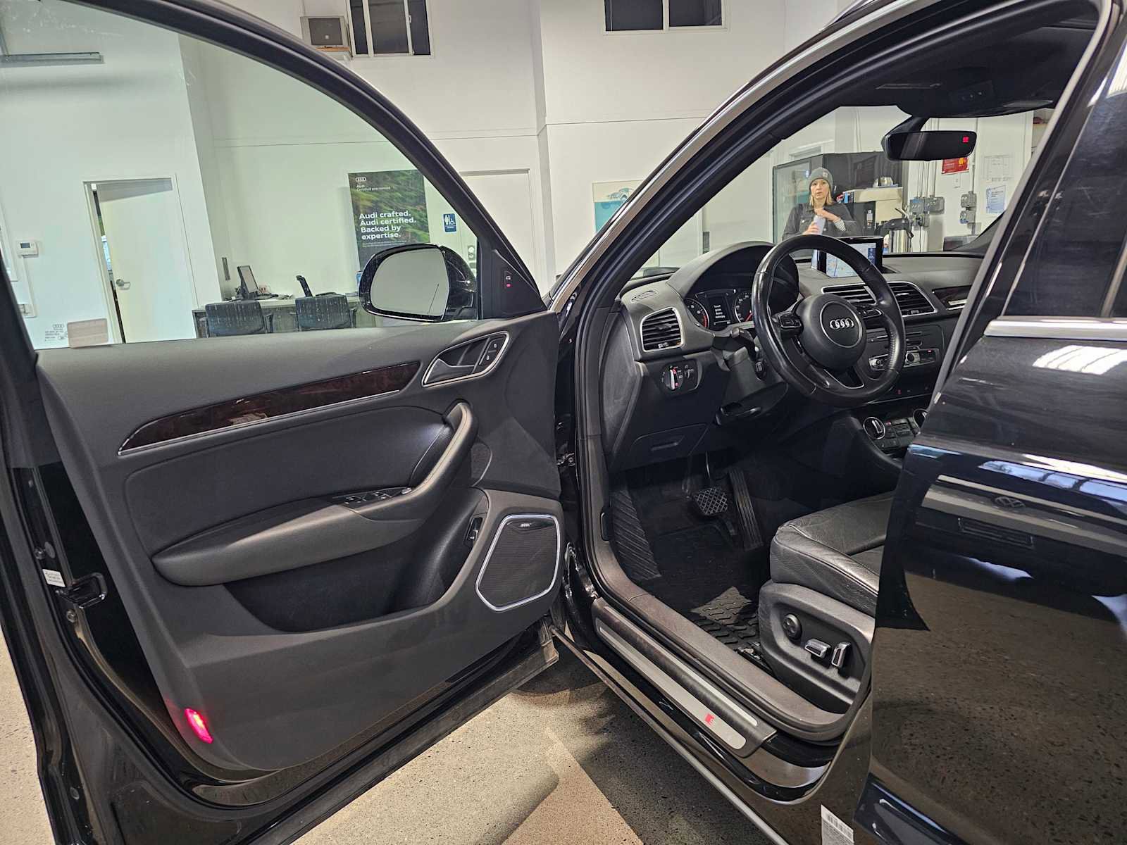 Used 2016 Audi Q3 2.0T Prestige w/ Prestige Package image 20