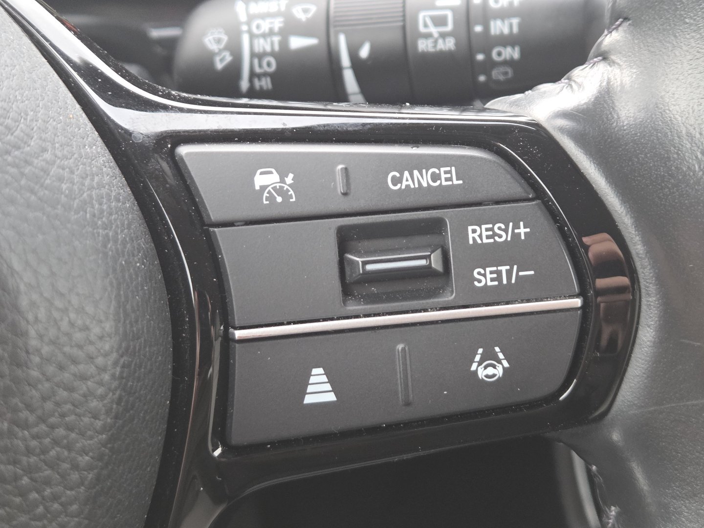 Used 2024 Honda CR-V EX-L image 9
