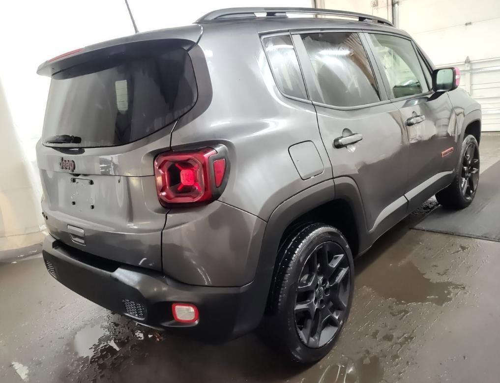 Used 2020 Jeep Renegade Latitude w/ UConnect 8.4 Nav Group image 6